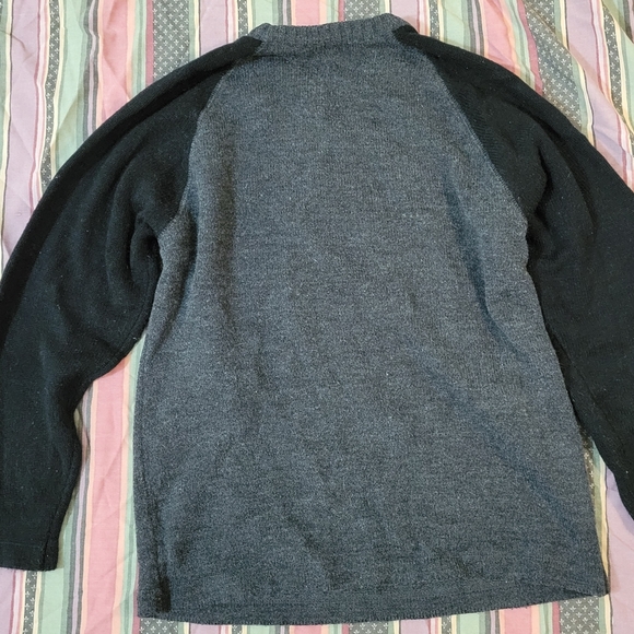 Gray sweater - Picture 2 of 3